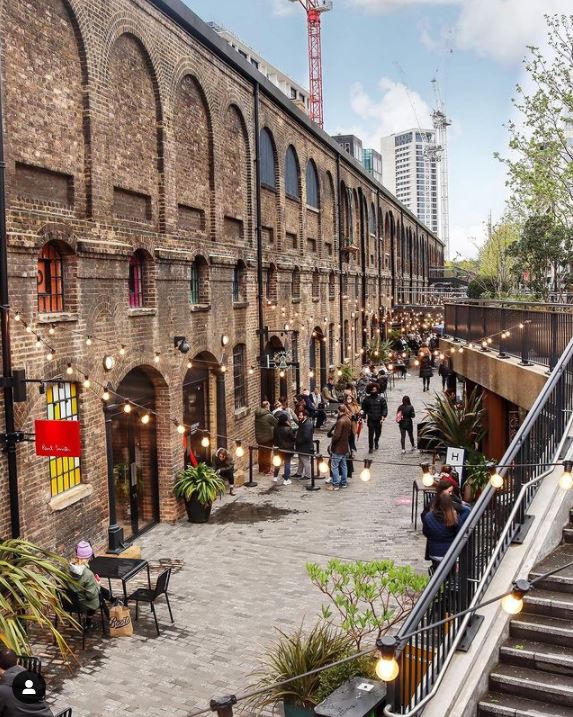 notsobasicldn's tweet image. Putting the final touches to the 3-day London itinerary today. ✨ The itinerary has over 100 pages guiding you around the best bits of the city with ease! @CoalDropsYard is part of day 3 &amp;amp; a great place to visit if you want something a little less touristy!