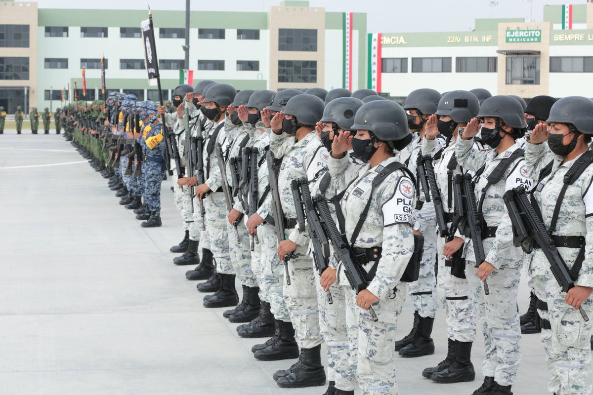 Esta mañana participé en la Ceremonia de Toma de Posesión al Cargo y Protesta de Bandera del General de Brigada D. E. M. Pablo Alberto Lechuga Orta, como nuevo Comandante de la 4/a. Región Militar, que comprende los estados de #Tamaulipas, #NuevoLeón y #SanLuisPotosí.