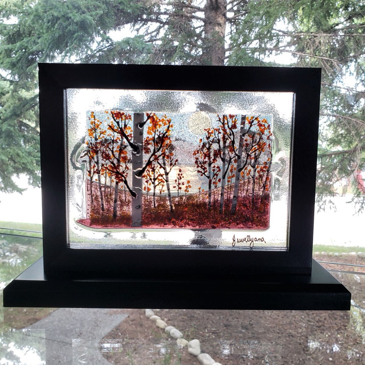 LeightonCentre's tweet image. Jeweliyana Reece has joined our #MonthlyMembersCollection with a collection of autumn-inspired fused glass pieces!
 
Browse the entire collection online: shop.leightoncentre.org/collections/mo….

#yycarts #leightonartcentre #artistsofalberta #jeweliyanareece #madeincanada #glassart