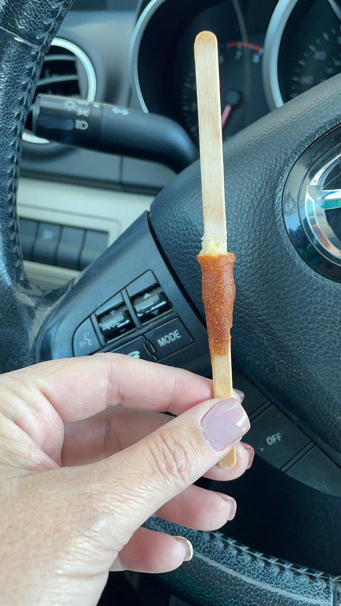 ambersparklers's tweet photo. Best food on a stick? 👇🏼👇🏼👇🏼 https://t.co/dmnYsIAFpO