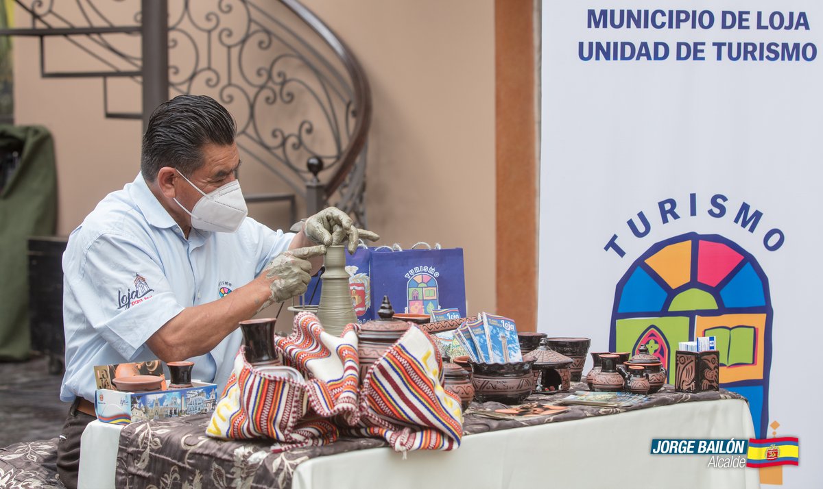 El grato recibir al ministro de Turismo, @nielsolsenp, y a las delegaciones que visitan #Loja para participar en la Convención Nacional de Turismo. Este encuentro, sin duda, permitirá adoptar estrategias que promuevan la reactivación turística, acoplándose a la nueva normalidad.