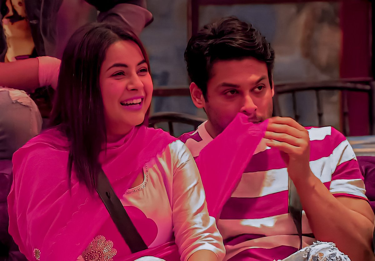 MintahulNeon's tweet image. Cross my heart, hope to die
To my lover I&apos;d never lie
He said be true I swear I&apos;ll try
In the end it&apos;s him and I 💞
But, what the fuck is love with no pain no suffer
We got that love the crazy kind
I am his and he is mine
#SiddharthShuklaRIP #SidharthShukla #SidNaaz #ShehnaazGill