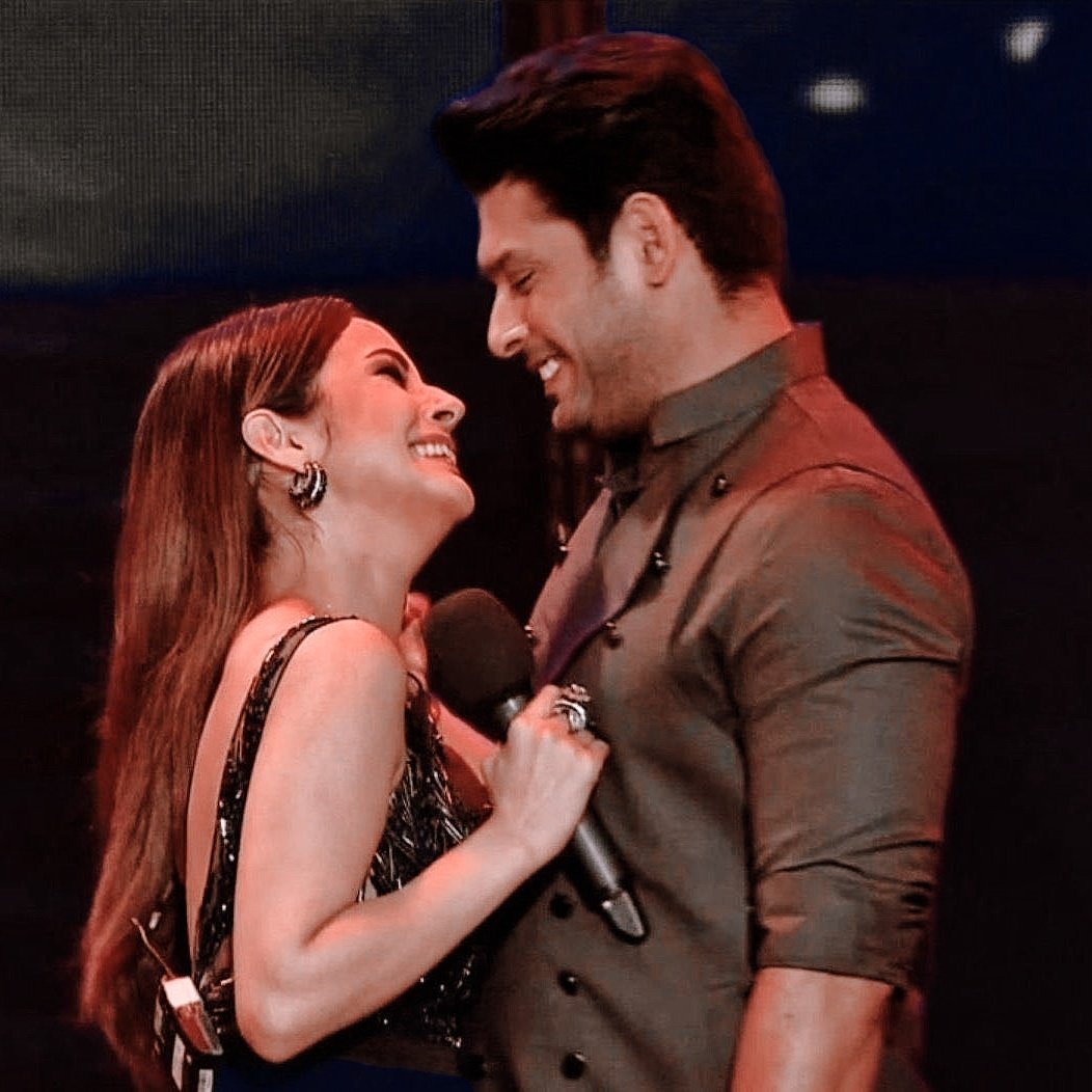 MintahulNeon's tweet image. Cross my heart, hope to die
To my lover I&apos;d never lie
He said be true I swear I&apos;ll try
In the end it&apos;s him and I 💞
But, what the fuck is love with no pain no suffer
We got that love the crazy kind
I am his and he is mine
#SiddharthShuklaRIP #SidharthShukla #SidNaaz #ShehnaazGill