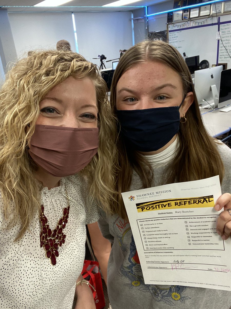 KelleyRCapper's tweet image. Loved spending my morning giving #PositiveReferrals to some amazing Students! #WestisBest #buildingrelationships #KeepingSMSDStrong @SMWestOffice @theSMSD