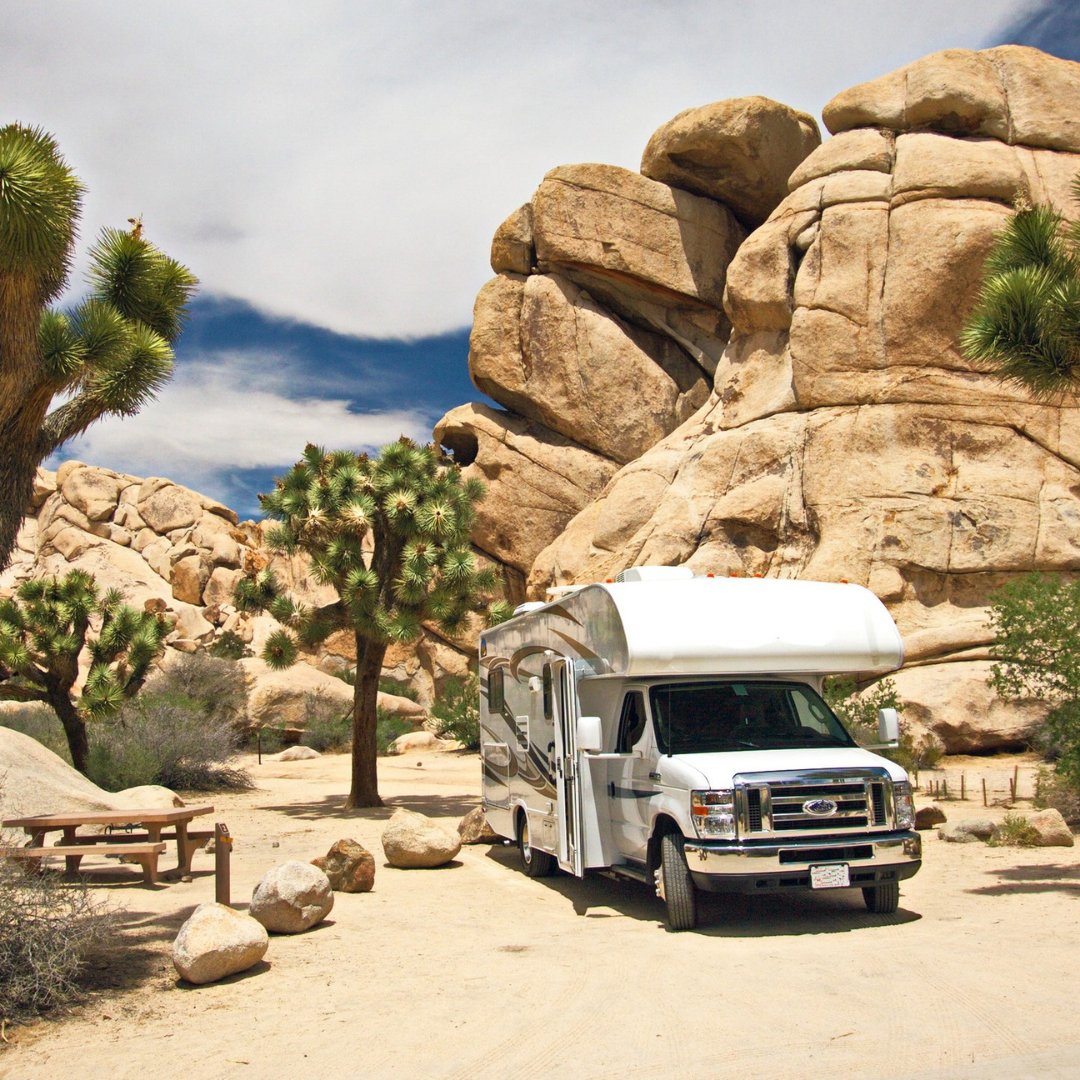 PCStorageFL's tweet image. Bring your RV to People’s Choice RV &amp;amp; Boat Storage for safe, secure parking storage!

➡️ Visit the link in bio to get started! 

#puntagorda #puntagordafl #puntagordaflorida