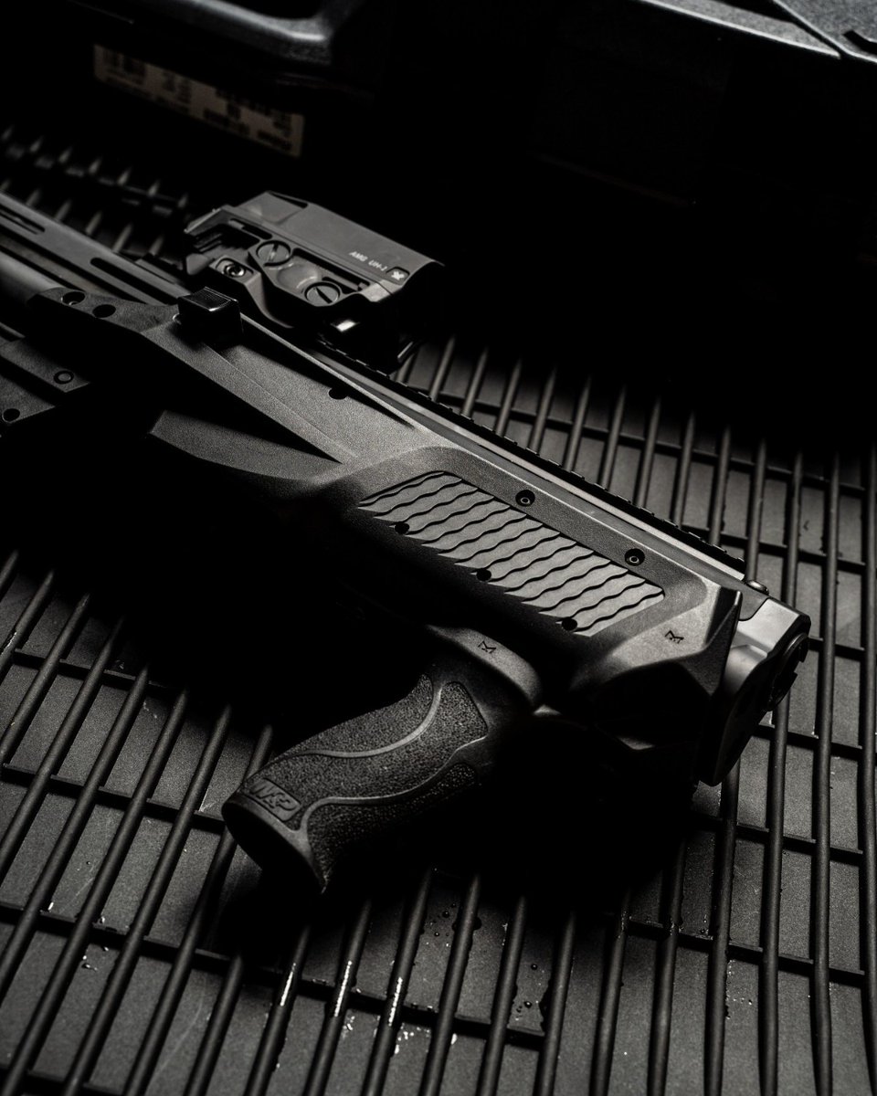 Smith_WessonInc's tweet photo. M&P®12 is the ultimate home defense 12-gauge shotgun. Have you gotten your hands on one yet?
#BullPump #Shotgun #MP12 https://t.co/AHlHzrpbLw