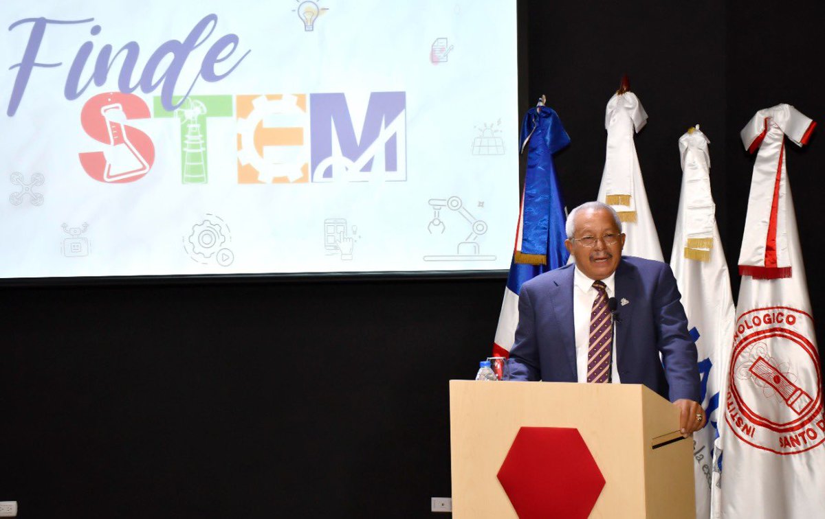 OnapiRD's tweet photo. El Dir. General de la ONAPI, Dr. Salvador Ramos, resaltó la importancia de este evento Finde Stem, cuyo objetivo es promover la ciencia, tecnología, ingeniería y matemáticas. Aperturado en alianza con la Mescyt y otras instituciones públicas y privadas.
#ONAPI
#FindeStem https://t.co/qTrehC7Gnc