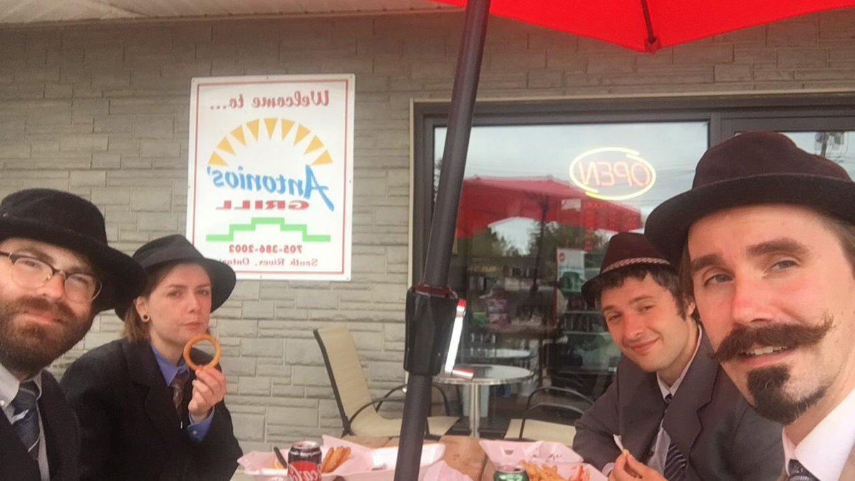 Lunch on our way to <a href="/Algonquin_PP/">Algonquin Provincial Park</a> for this years business trip #suitcamping