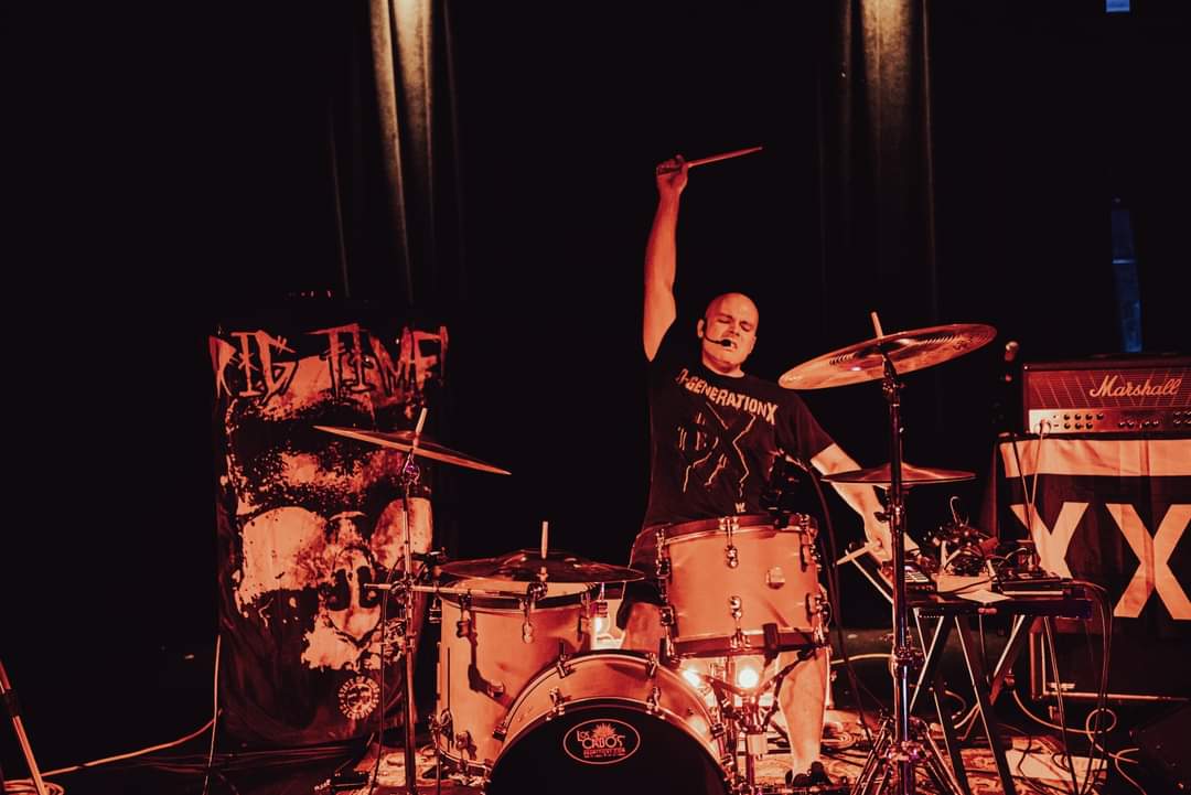 rigtimeband's tweet photo. DES MOINES tonight with KING 810 at Lefty's Live Music
FARGO tomorrow at Red Raven Espresso Parlor
#RIGTIME! #StateOfMindRecordings #AllAgesOrNothing #WisconsinHeavy #Tour
πΈ Chris Murphey https://t.co/9NGCD6vAGt