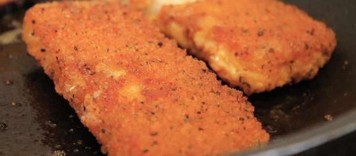 waswiressen's tweet photo. Variantenreicher #Knuspermantel: #Panieren ohne Ei - Das geht einfacher als gedacht. Wer sich #vegan ernährt, Eier nicht verträgt oder keine vorrätig hat, kann auch mit anderen Zutaten eine leckere #Panade für #Fleisch, #Tofu und #Gemüse zubereiten ➡️ https://t.co/t6oJzMjgV0 https://t.co/iQplJF5YBb