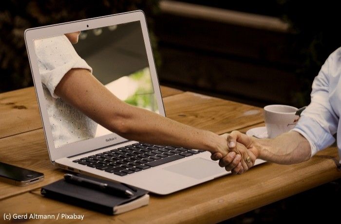 be_s_team's tweet photo. Un changement radical dans notre manière de travailler a été enclenché !
38% des employés prêts à quitter un employeur refusant le télétravail
https://t.co/EKwj4lFn4r https://t.co/u1BsJHEDLL