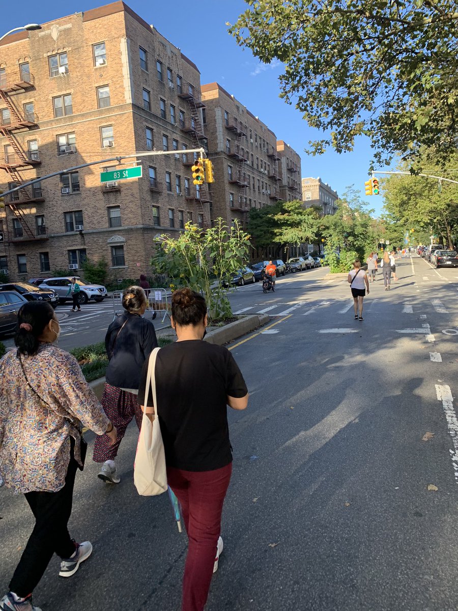 This is the scene a few minutes after 8am this morning on <a href="/34_ave/">34AveOpenStreets</a>. I didn’t know what to expect after trudging through the really high waters last night. It was so scary but this morning so many people are out.