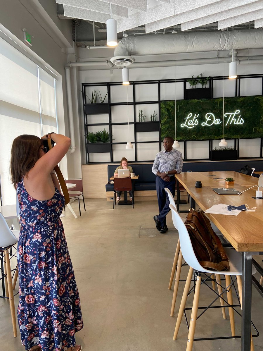 CreativeMktGrp's tweet photo. Showcasing our clients and their business visually through a branding photoshoot is an important part of our work and always so much fun! 
.
.
.
#cmg #brandingshoot #branding #smallbusinesses #richmondva #rva 
 @CloudQnect https://t.co/z4jZdiuaUG