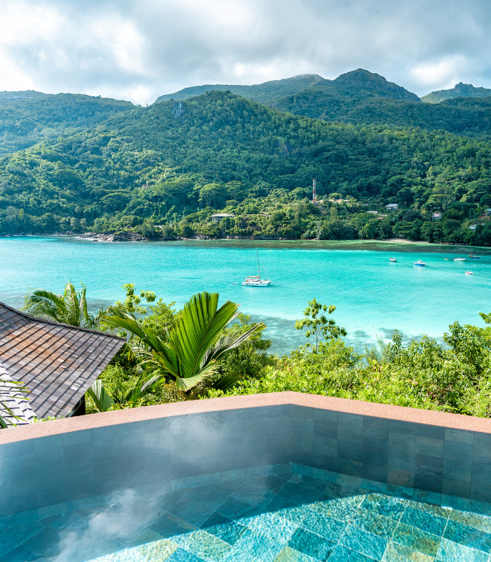 constancehotels's tweet photo. Beautifully built on granite rocks, #ConstanceEphelia's Hillside Villas offer a breathtaking view of #PortLaunay 😍 

Dreaming of spending your #holiday here? Seize 30% #discount today!

➡️ https://t.co/oznLlOq8Dp

#Seychelles #IslandGetaway
#HolidayMode https://t.co/tKl8yYimKW