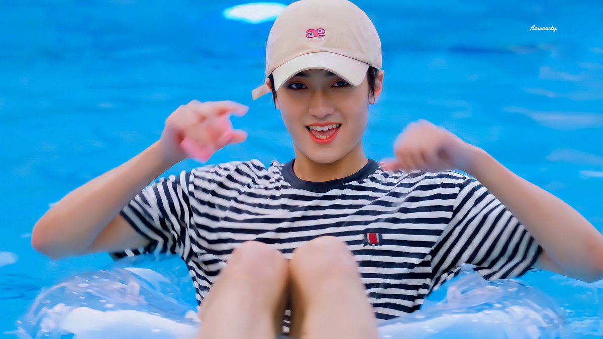fIowersty's tweet photo. 🧢🏖🌊 https://t.co/vtoNnc7rVH