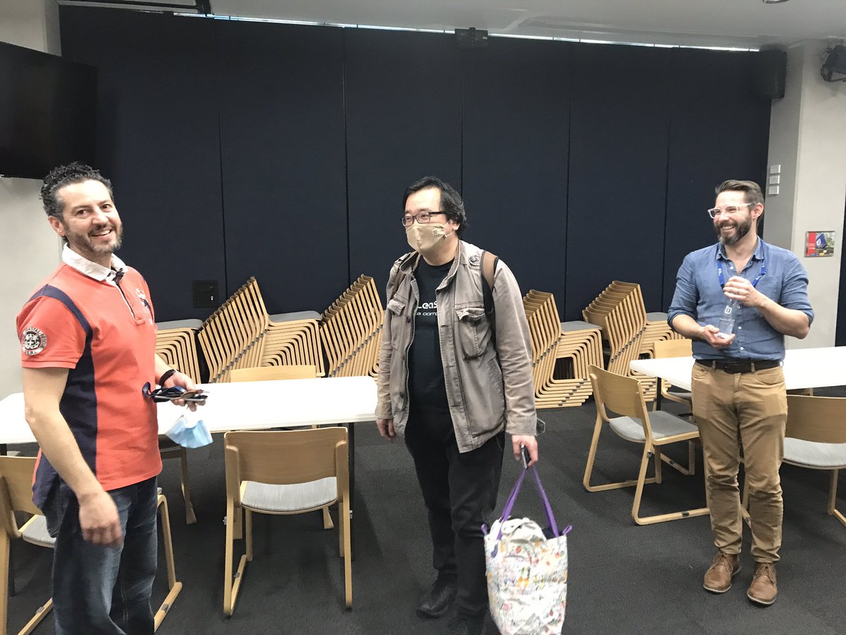 Esallee's tweet photo. Almost forgot to give the final Huzzah to these awesome #bioinformaticians who delivered the last of the visualising data in #R course yesterday! @CCB_Research - I learnt so much - great job guys and thank you! #ChallengeAccepted #prettyplots https://t.co/Yqrdlkiuq0