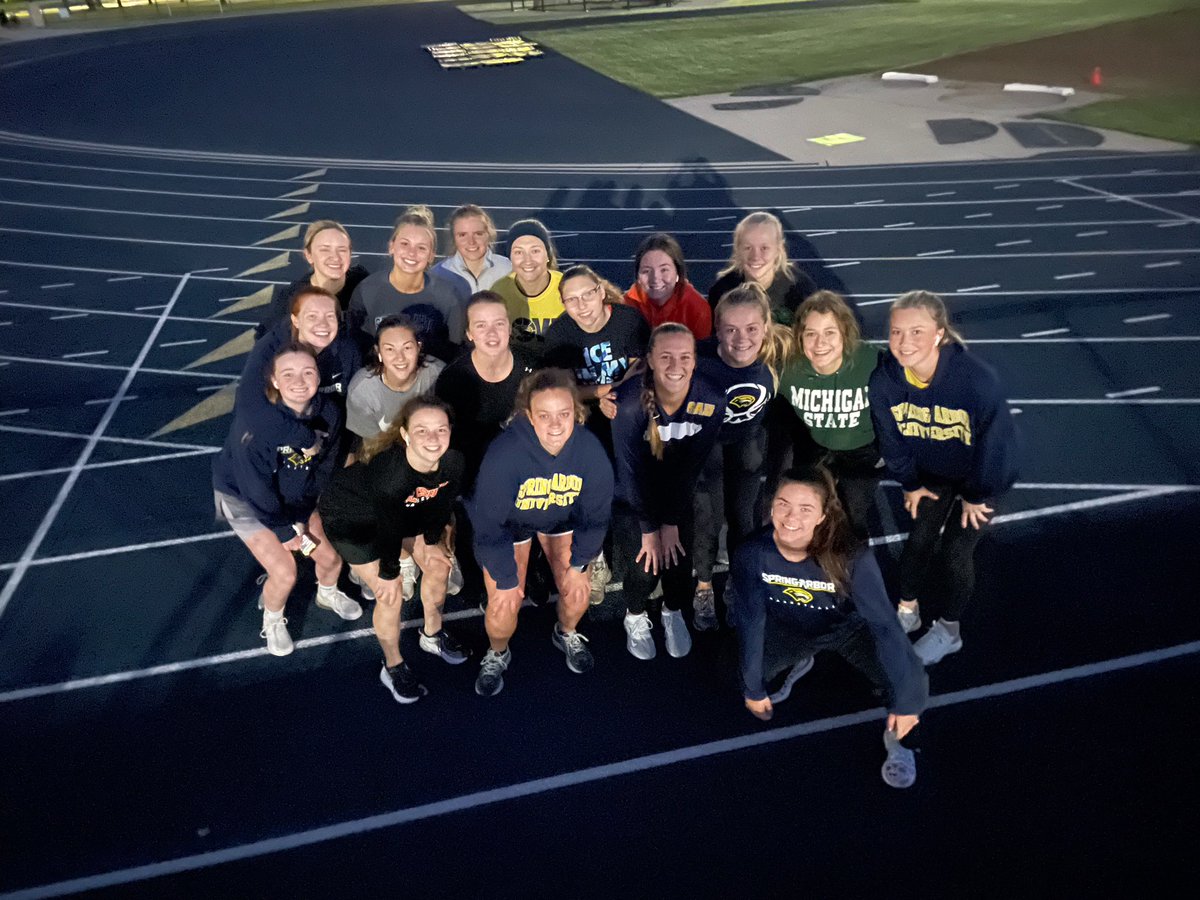 SAUCougarsWBB's tweet image. A lot of smiling faces in spite of the 6:30 am timed mile this morning. This group is buying into the "get to" mentality!