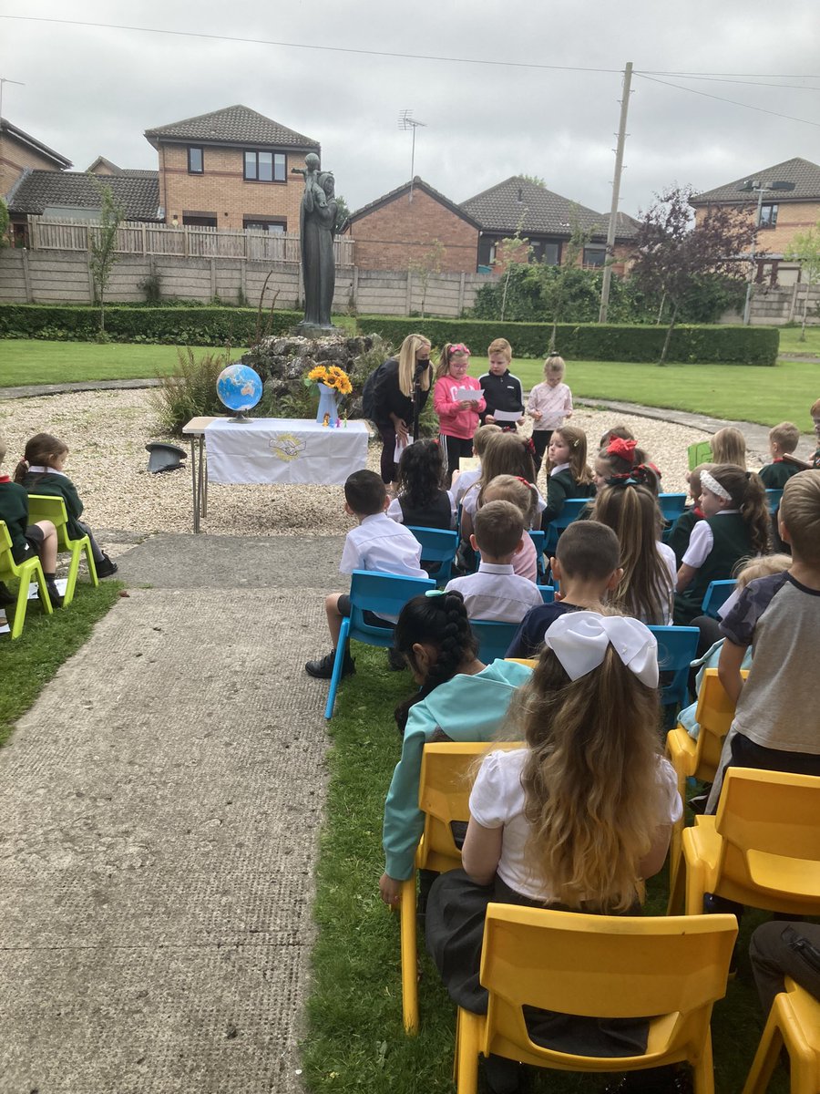 ShottsStPats's tweet photo. Our beautiful prayer service of commitment for Laudato Si. #livingthings #loveearth #lookingafterpurplanet https://t.co/trusAFEBMm