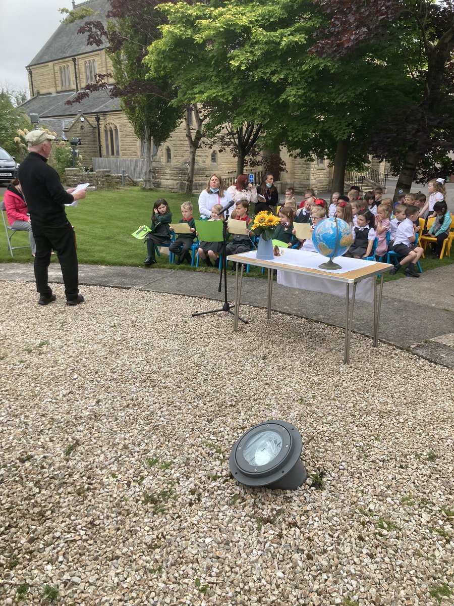 ShottsStPats's tweet photo. Our beautiful prayer service of commitment for Laudato Si. #livingthings #loveearth #lookingafterpurplanet https://t.co/trusAFEBMm