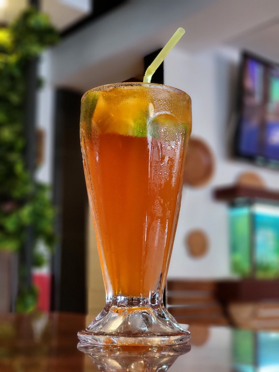 therealSpiky's tweet image. Which of these phones naked the shot?
NB: they all shot in portrait mode.