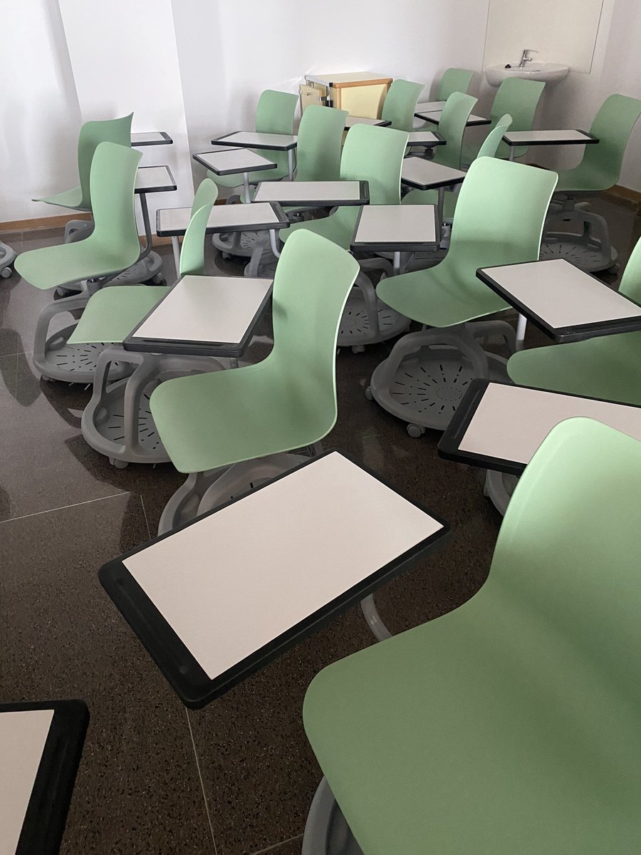 cascalessaseta's tweet photo. El personal de la @umu y las empresas están trabajando a tope para la apertura del Aulario de CC. Salud este próximo lunes. Mis felicitaciones a @ACaballeroUMU ,  a la Unidad Técnica, ATICA, Auxiliares, Biblioteca, etc. https://t.co/GxZEM1G3wj