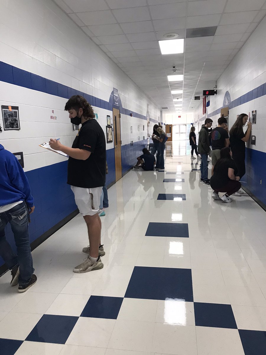 HistoryLessman's tweet photo. Low tech engagement for today, a trusty gallery walk to introduce our units to students. I’m loving the conversations and connections students are making as they think like historians! @risdHS #RobinsonISD https://t.co/GlrH6cPQll