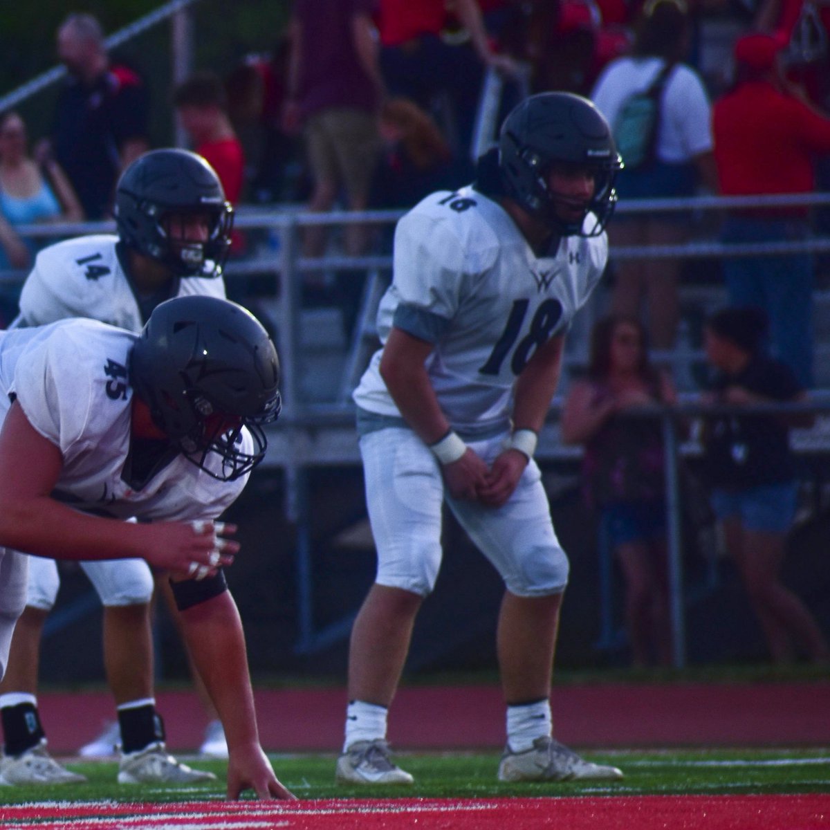 WillardTigerFB's tweet photo. PLAYERS OF THE WEEK
Week 1 @ CJ

🏈Offense: QB1️⃣2️⃣ @T_Janes12 
129 rushing yards, 1 TD
🔒Defense: LB1️⃣8️⃣ Tanner Moulden
17 tackles, 2 tackles for loss
🔨Hammer: RB/LB2️⃣5️⃣ Owen Bushnell

Tomorrow night we’re HOME vs. Republic! #CHAIN ⛓ https://t.co/k0xKT637ZE