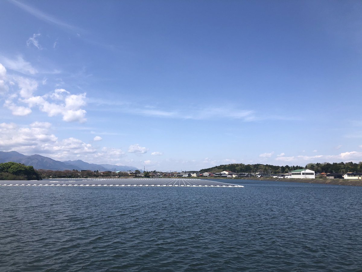 yktn1122's tweet photo. 大好きな人から送られてきた空画像🌈
空と海。どこに居ても空と海は日本全国繋がってる。
いつかまた、７人に会える事を楽しみにしてます❤️

📛by  nontan
場所　三重県　

#キスマイ47都道府県の空を繋ぐ 
#SO_BLUEをLINEMUSICで https://t.co/OYll5pMSx7