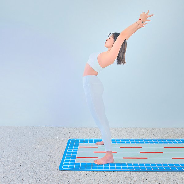 요가매트 겸 러그라는데 진짜 너무 귀엽다 특히 저 스웨티트랙