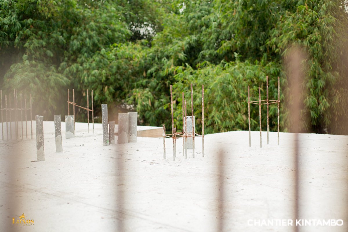 LUXOSRDCIMMO's tweet photo. Nous construisons pour vous est l’un des services que vous offre Luxos Rdc.
Vous êtes propriétaire d’un terrain à Kinshasa et vous aimeriez construire ? 
Luxos RDC présente son service NOUS CONSTRUISONS POUR VOUS ! https://t.co/pGqhJamu5f
