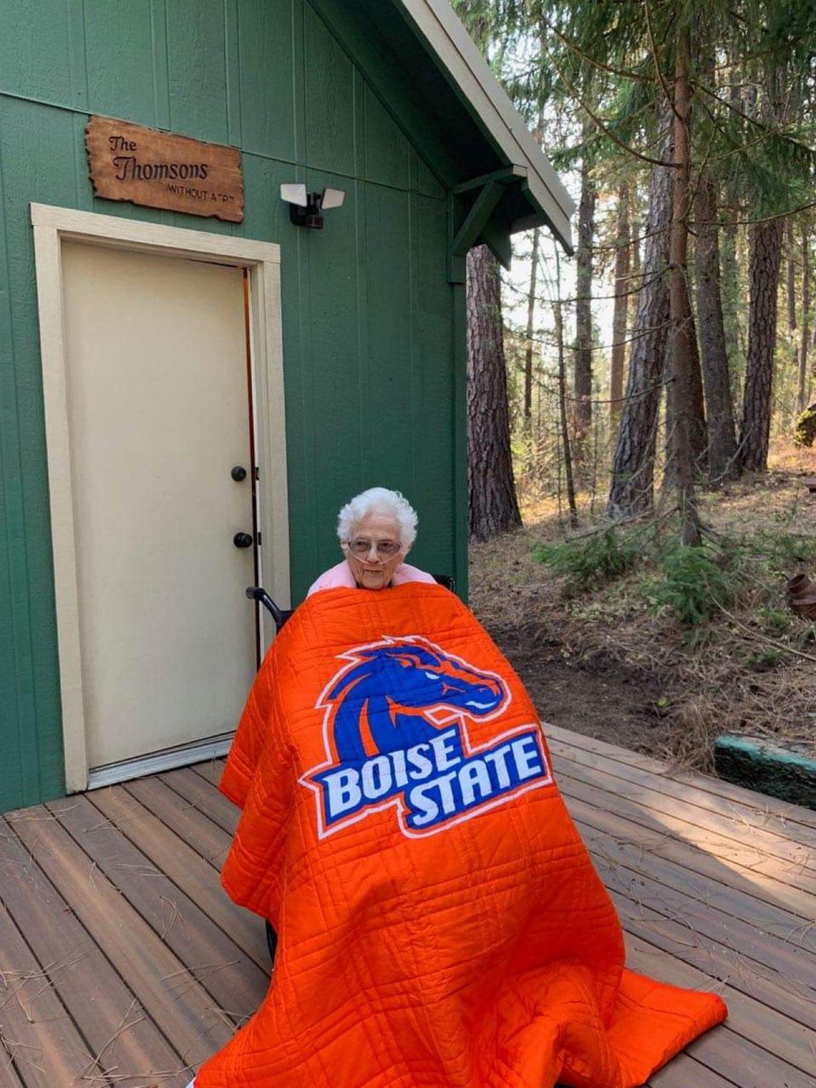 maggieKTVB7's tweet photo. Some heartbreaking news to share today. 

@BroncoSportsFB superfan Bernice died this morning at the age of 92. 

She was such a bright spot in my career and so much fun to cover over the years. 

I will miss her so very much, and so will the @boisestate Broncos. 

💙🧡 https://t.co/o6eK40dllW