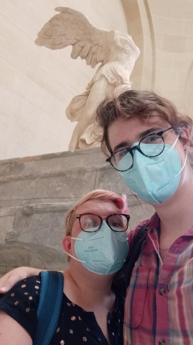 captaindadly's tweet photo. We met some famous people at the Louvre. It's cool how down to earth celebrities can be, they were totally chill https://t.co/RrHnzQCasm