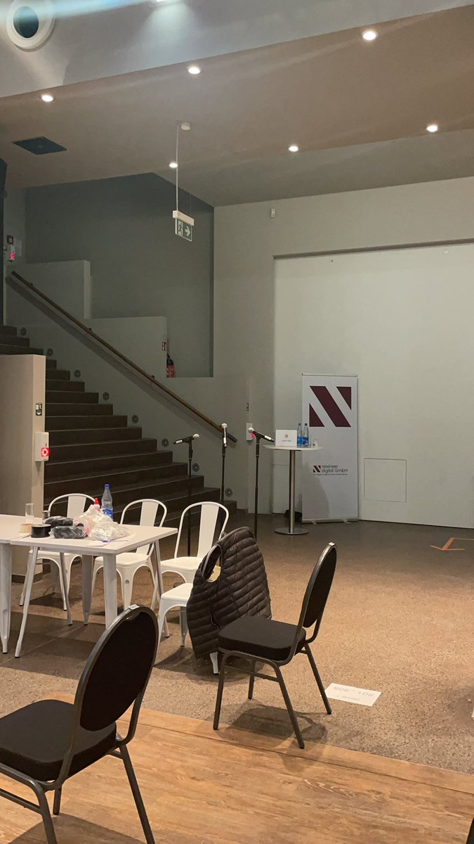 Die Ruhe vor dem Sturm auf dem #pcde89 <a href="/PitchClubFFM/">Pitch Club</a>