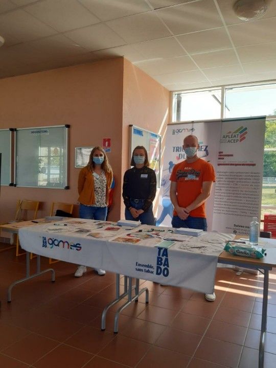 ApleatAcep's tweet photo. [Actualité] Les stands d'info #tabado s'installent dans les #lycees et #mfr de la région @RCValdeLoire 👉 Nous sommes à Beaune La Rolande aujourd'hui ! #prevention #jeunesse #addiction https://t.co/kuCNSALqgE