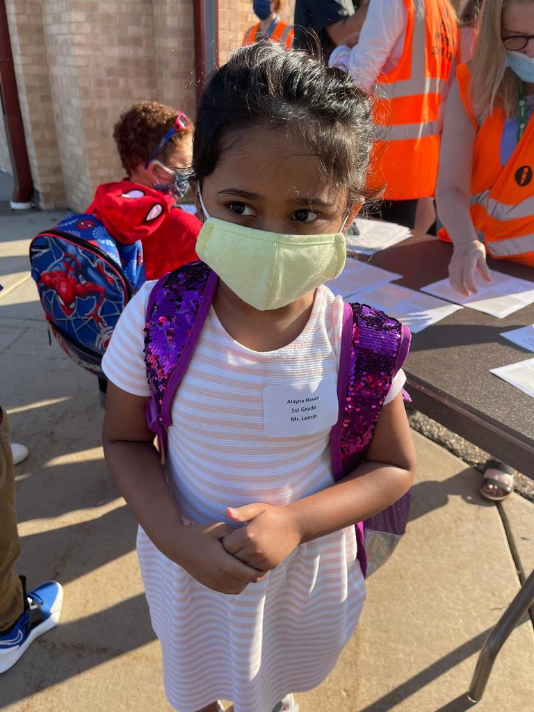 My little girl not so little anymore starting her first day in first grade already! My toughest time is to be away from your special days! ❤️