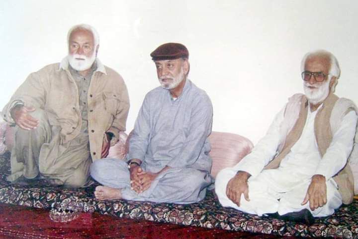 BBugti's tweet image. Deeply saddened by the news of passing of Sardar Attaullah Mengal, one of the pillars of Baloch nationalism and a fatherly figure of Baloch nation.

May his soul rest in peace.