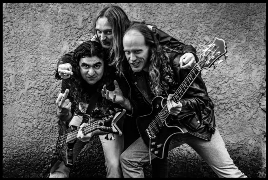 GARGOLIANO's tweet photo. @radionica @profeastronauta @morarocknroll @andresduranrock * @atriametal
* @InstruMentalCol 
* @askariz
* @TenebrarumMetal
* @masacremetalofi 
* @cromlechmetal 
* @WITCHTRAPlml 
* @hborreroguitar (ex-Kraken)
* @RavenDarkBand
* @VITAMETMORTEM
* #Nadie
* @Athanator 
* @EternalColombia

#DíasDeMedellín https://t.co/09sVCvGlSD