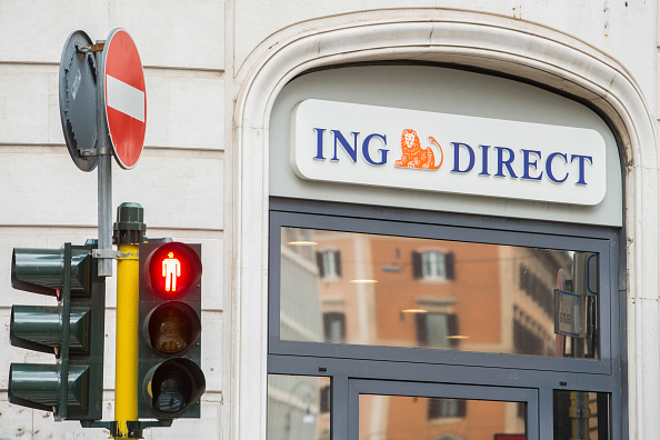 lauranaka's tweet photo. Conti correnti, bufera c'era già stata con chiusura in Italia di tutti gli ATM.L'olandese #ING ha scioccato di nuovo i clienti scatenando il panico. Addebiti monstre fino a 234 MLD! @xSax84: 'ho comprato l'Olanda?' https://t.co/TRtepUpCSo VIA @Alexpavanati @BedailB #2settembre https://t.co/a75vcIepUB