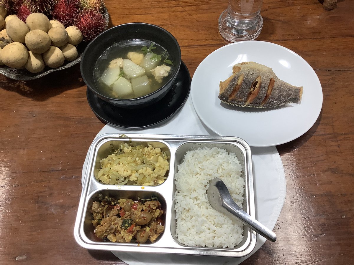 witoonpit56's tweet photo. มื้อกลางวัน https://t.co/9vwGqnR6jF