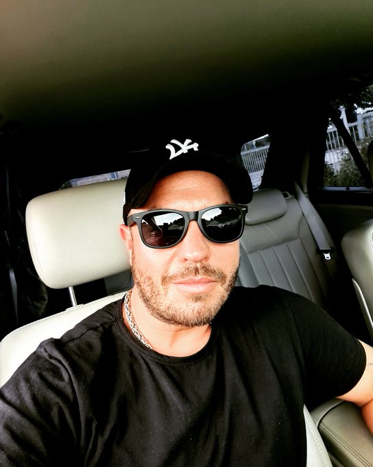 Today I'm traveling incognito 😎 #iwearmysunglassesatnight #inkognito #capi #sonnenbrille https://t.c<a href="/tag/iwearmysunglassesatnight"class="tags">#iwearmysunglassesatnight</a><a href="/tag/sonnenbrille"class="tags"><span>#sonnenbrille</span></a><a href="/tag/capi"class="tags"><span>#capi</span></a><a href="/tag/inkognito"class="tags"><span>#inkognito</span></a>