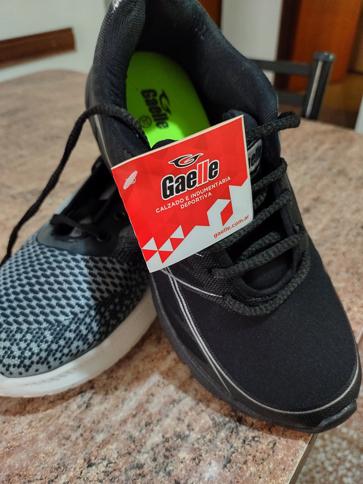 Gaelle calzado e indumentaria deportiva sale