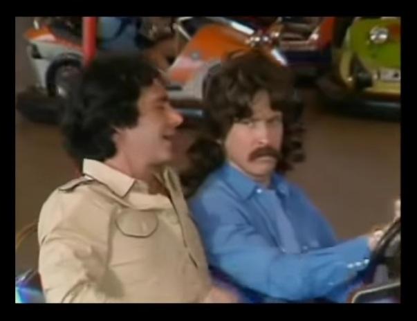 rewinditmag's tweet image. Don't fret, our interview with actor @theRogerRose (right - seen here with #RichardKline in the opening credits to #ThreesCompany) is FINALLY almost ready for posting!!! #RogerRose