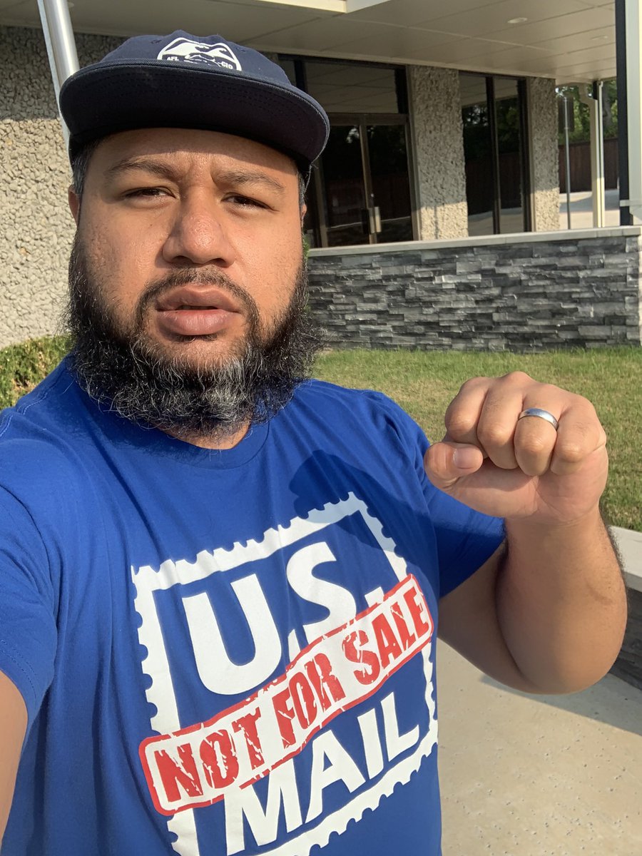 September 2nd is @apwunational National Gear Day. I still stand in solidarity with all my post office family. Thank you all for continuing to move the mail under enormous pressure from our own government to cut your jobs and services ✊🏽 #APWUnited #LaborDayWeekend #1u #Solidarity