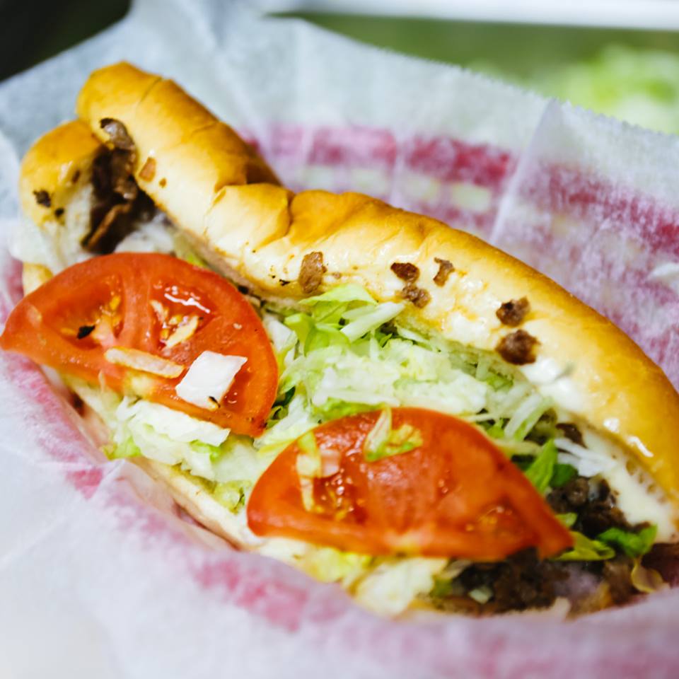 vicssubshop's tweet photo. Do you like tomatoes on your Vic's sub? Comment below! 😄🍅 #VicsSubShop https://t.co/hzyF3t30i8