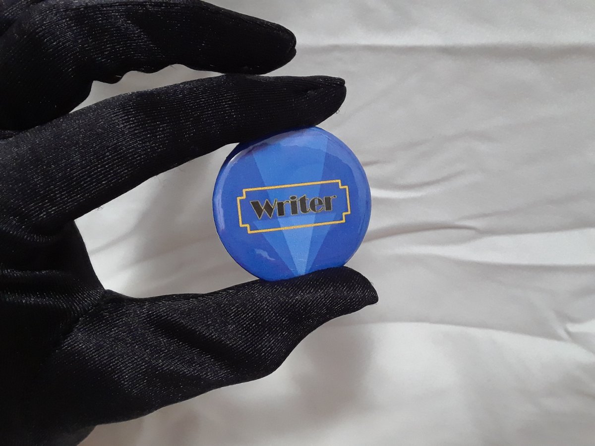 StrngDogStudio's tweet image. I just posted this 20s-style Writer pin to my #etsy shop! What do you think? You can check it out here: etsy.me/2VaseyN #artdeco #writerbutton #novelistgift #roaring20s #greatgatsbystyle #stockingstuffer