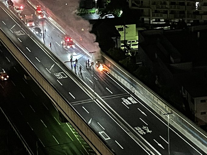 通行止め 阪神高速 3号神戸線 生田川ic 摩耶ic間で爆発音伴う車両火災現場の様子 9月2日 まとめダネ