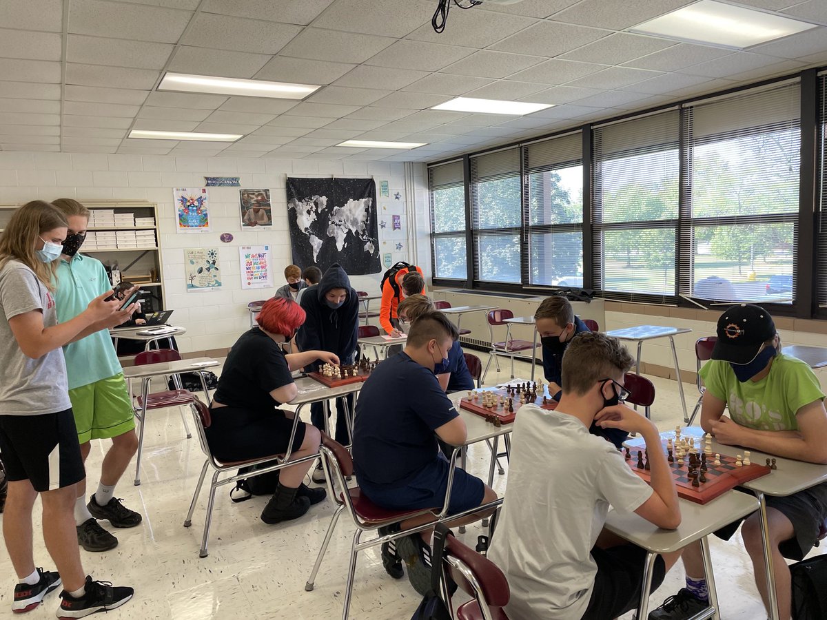 dtravis1970's tweet photo. What happens in Chess club stays in Chess club! It is getting intense in here! Students connecting around common interest! #flexblock #foxpride https://t.co/Y6WIYUjUcC