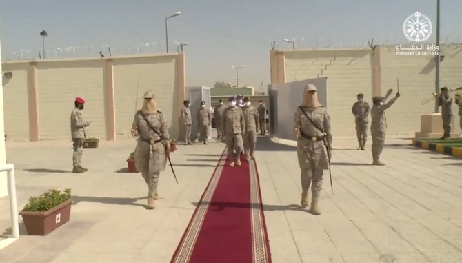 etribune's tweet photo. In the conservative kingdom of Saudi Arabia, the first group of female Saudi soldiers graduated from the Armed Forces Women’s Cadre Training Center after completing 14 weeks of basic training.

#etribune #SaudiArabia #Femalesoldiers https://t.co/qHfD4KhlUk