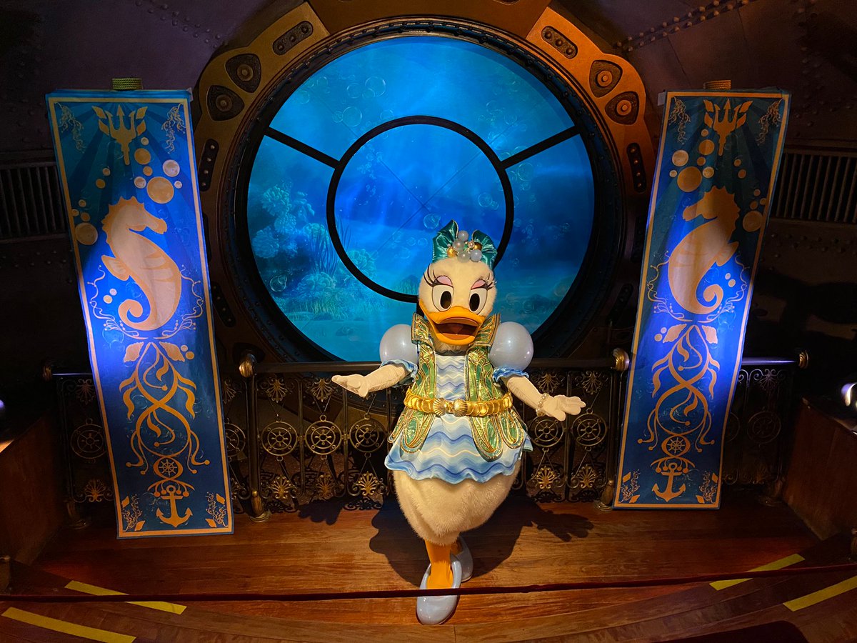 You can meet Mickey, Minnie, Donald or Daisy in their Disney Stars on Parade uniforms in the Nautilus at Discoveryland, love it!🤩 <a href="/DisneylandParis/">Disneyland Paris</a> #DisneylandParis