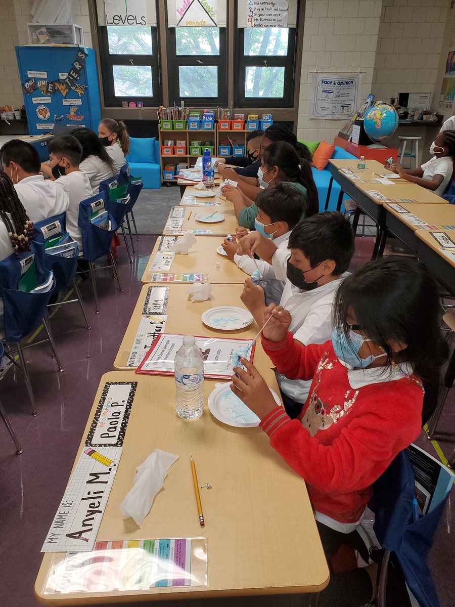 PrincipalWunder's tweet photo. SEL moment with our #CCB34 5th graders learning about the power of our words. Once negative statements are out they are difficult to put back, just like toothpaste in the tube. Great job Ms. Andrews!! @BaltCitySchools @SonjaSantelises @JohnDavisBCPS @sptose5 https://t.co/w9gQfaXcWv